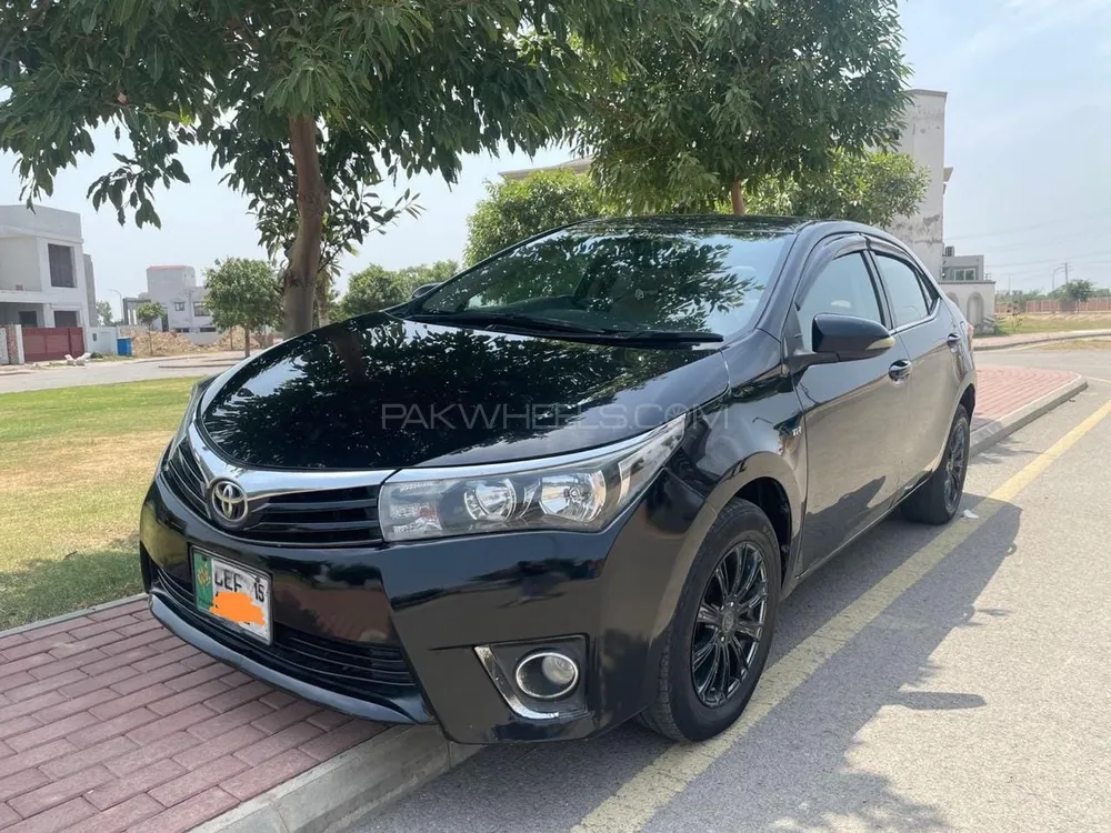 Toyota Corolla 2015 for Sale in Sialkot Image-1
