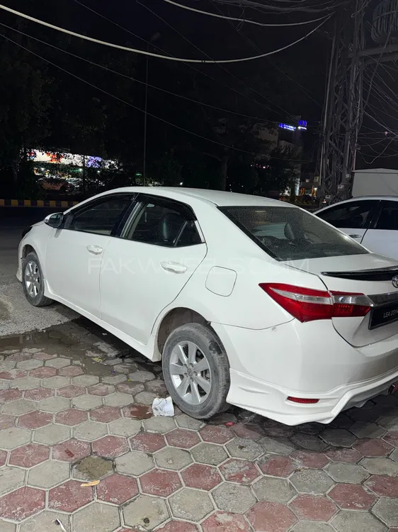 Toyota Corolla 2016 for Sale in Lahore Image-1