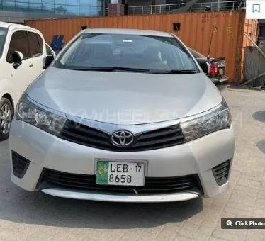 Toyota Corolla 2017 for Sale in Lahore Image-1
