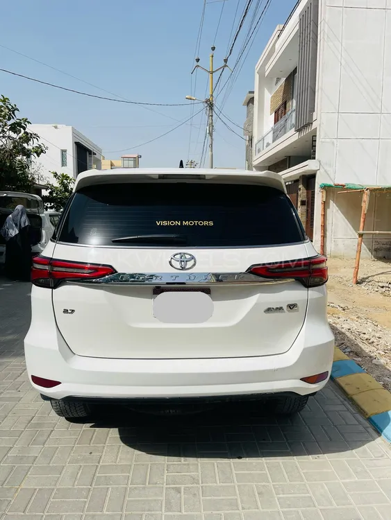 Toyota Fortuner 2021 for Sale in Karachi Image-1