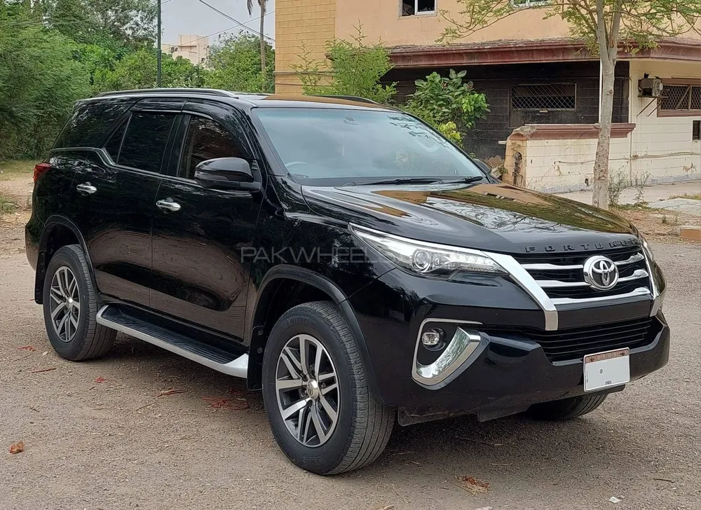 Toyota Fortuner 2018 for Sale in Karachi Image-1