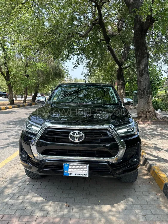 Toyota Hilux 2021 for Sale in Islamabad Image-1