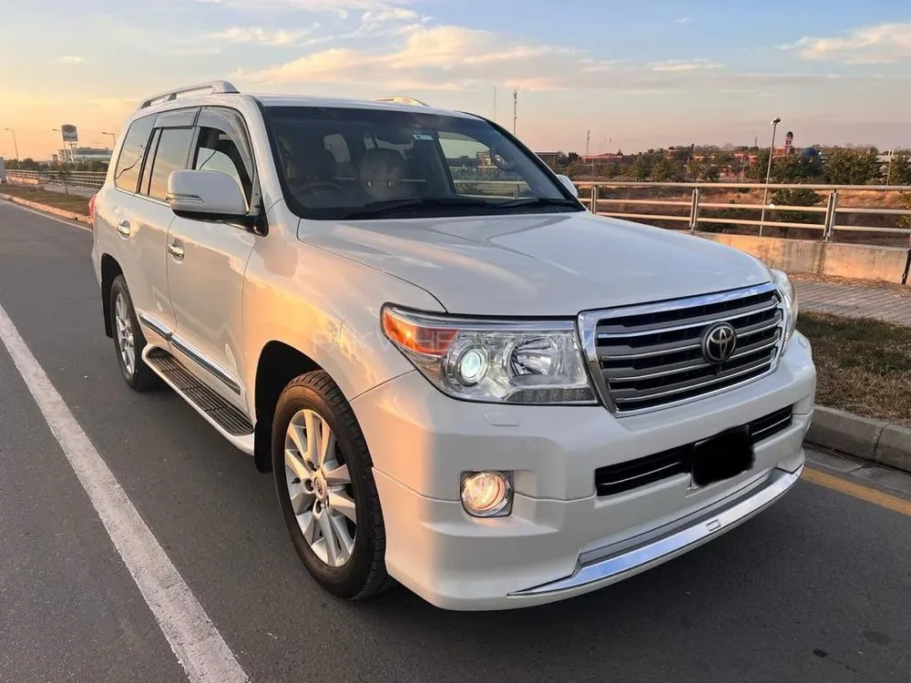 Toyota Land Cruiser 2013 for Sale in Lahore Image-1