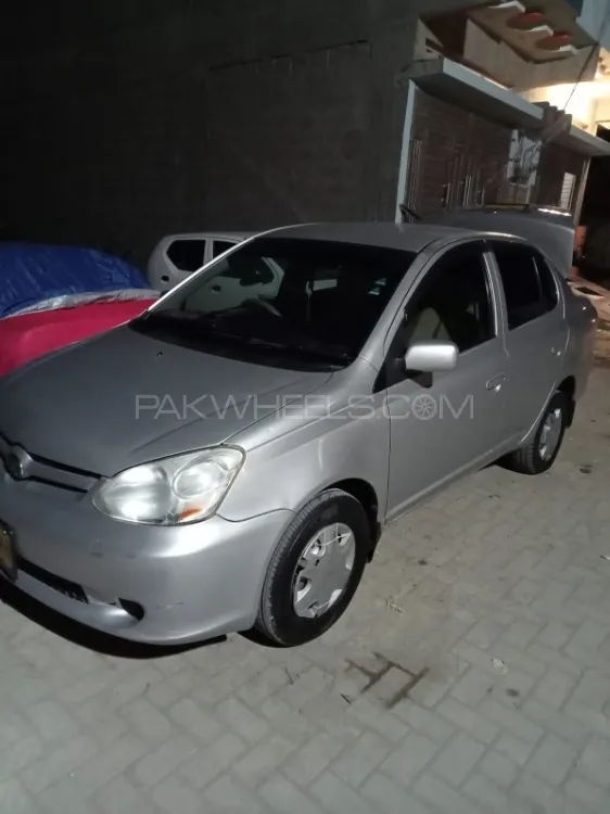 Toyota Platz 2003 for Sale in Karachi Image-1
