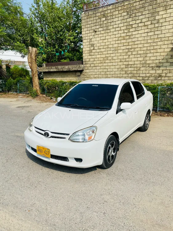 Toyota Platz 2004 for Sale in Islamabad Image-1