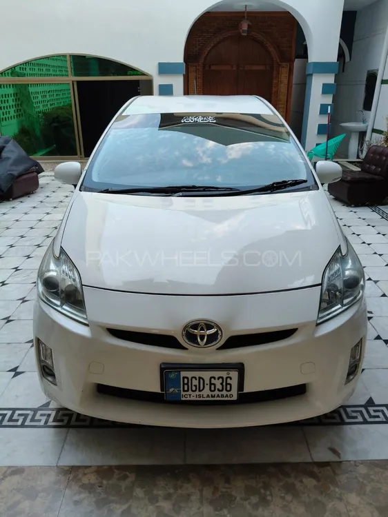 Toyota Prius 2010 for Sale in Multan Image-1