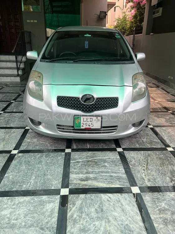 Toyota Vitz 2006 for Sale in Lahore Image-1