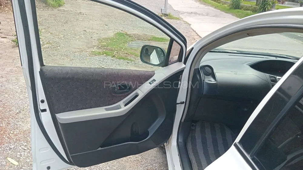 Toyota Vitz 2008 for Sale in Islamabad Image-1