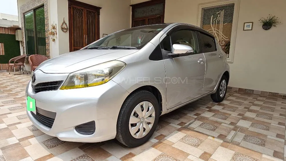 Toyota Vitz 2011 for Sale in Lahore Image-1