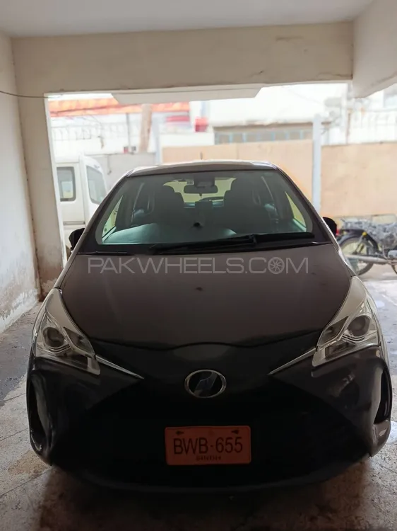 Toyota Vitz 2018 for Sale in Karachi Image-1