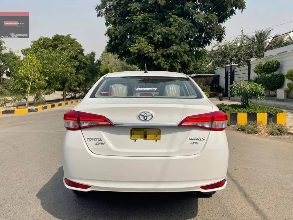 Toyota Yaris Sedan 2021 for Sale in Karachi Image-1