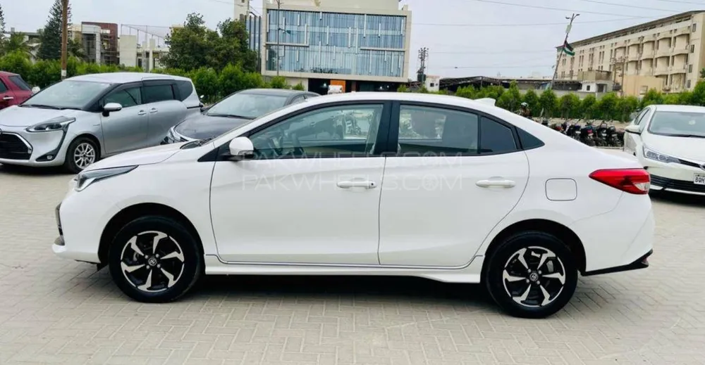 Toyota Yaris Sedan 2025 for Sale in Gujranwala Image-1