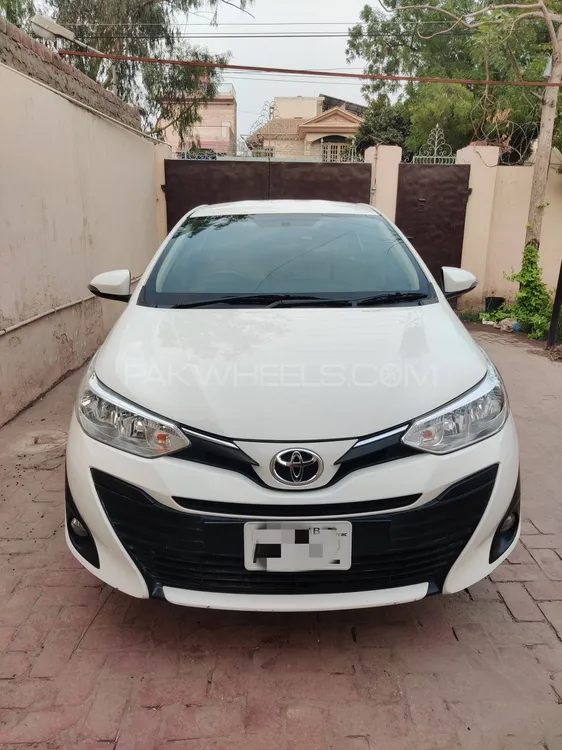 Toyota Yaris Sedan 2023 for Sale in Multan Image-1