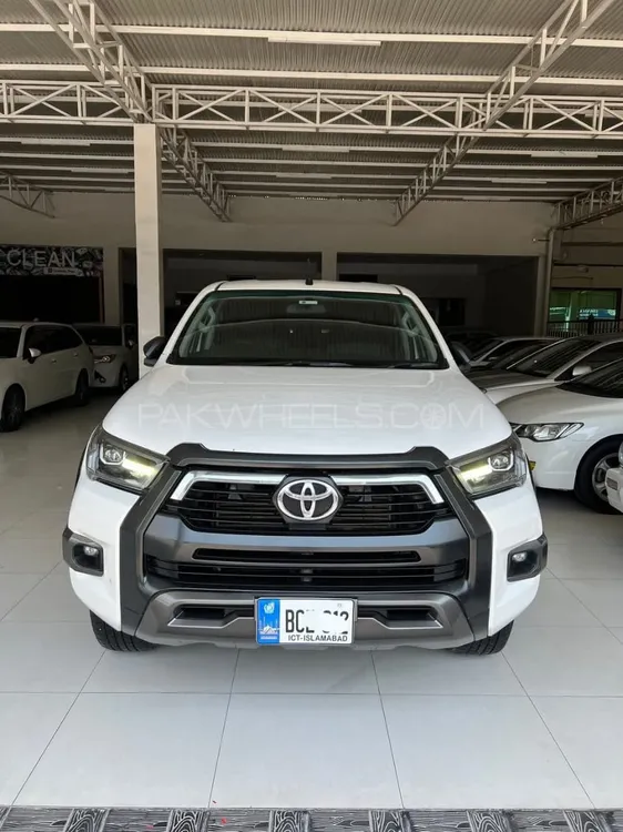 Toyota Hilux 2022 for Sale in Peshawar Image-1