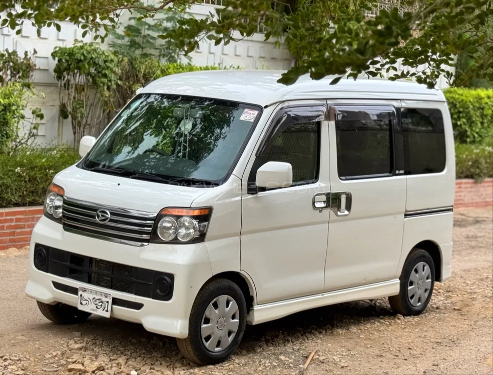 Daihatsu Atrai Wagon 2013 for Sale in Karachi Image-1