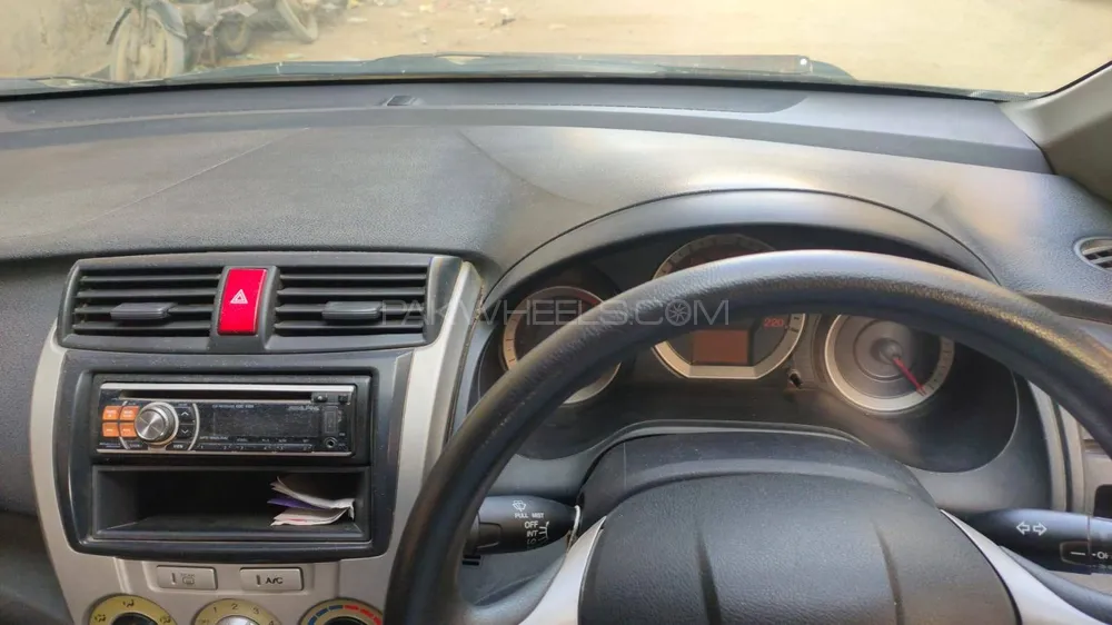 Honda City 2013 for Sale in Karachi Image-1