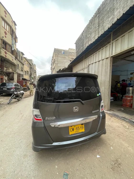 Honda Freed 2012 for Sale in Karachi Image-1