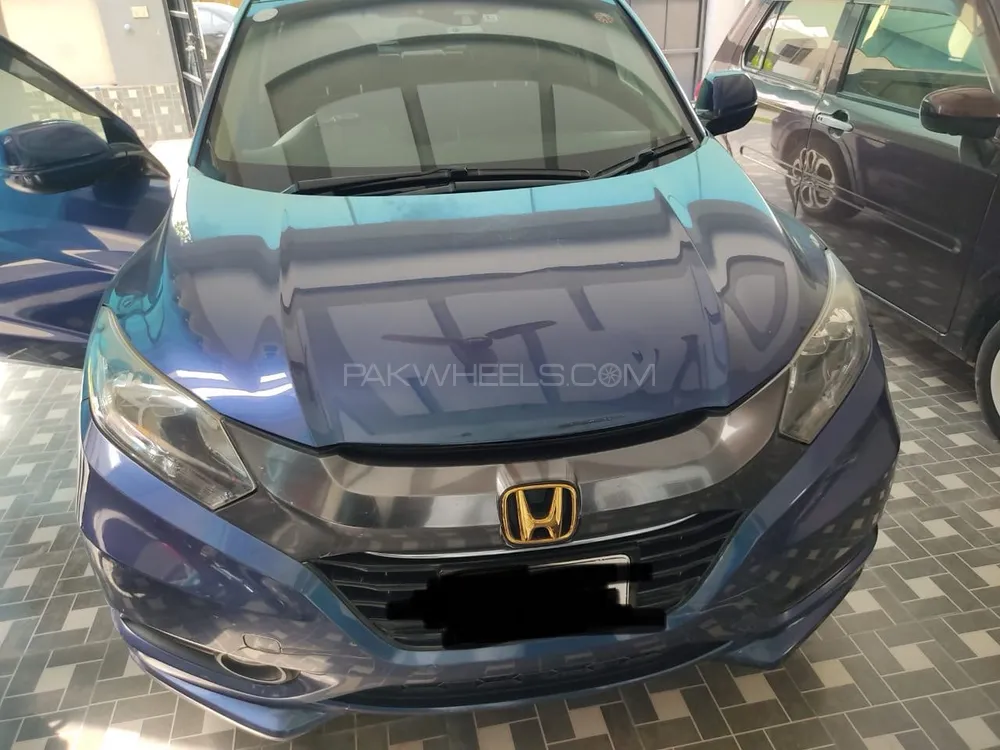 Honda Vezel 2016 for Sale in Multan Image-1