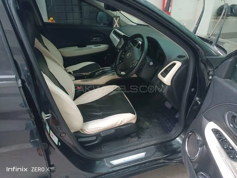 Honda Vezel 2014 for Sale in Karachi Image-1