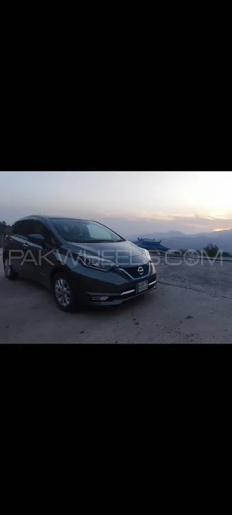 Nissan Note 2017 for Sale in Peshawar Image-1