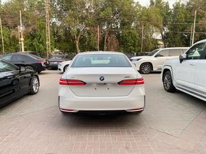 BMW i5 edrive40
Model: 2024
Zero Meter
Unregistered 

*Dewan Import
*Dewan Warranty

Calling and Visiting Hours

Monday to Saturday

11:00 AM to 7:00 PM