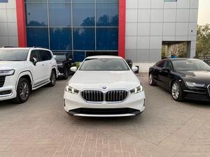 BMW i5 edrive40
Model: 2024
Zero Meter
Unregistered 

*Dewan Import
*Dewan Warranty

Calling and Visiting Hours

Monday to Saturday

11:00 AM to 7:00 PM