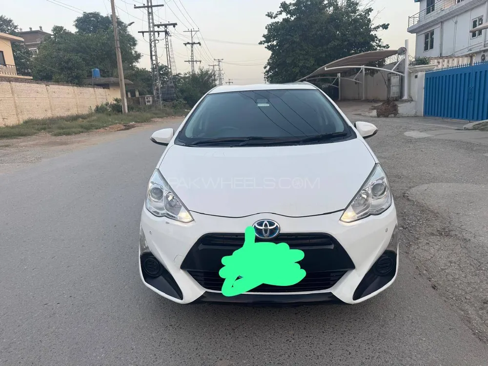 Toyota Aqua 2016 for Sale in Lahore Image-1
