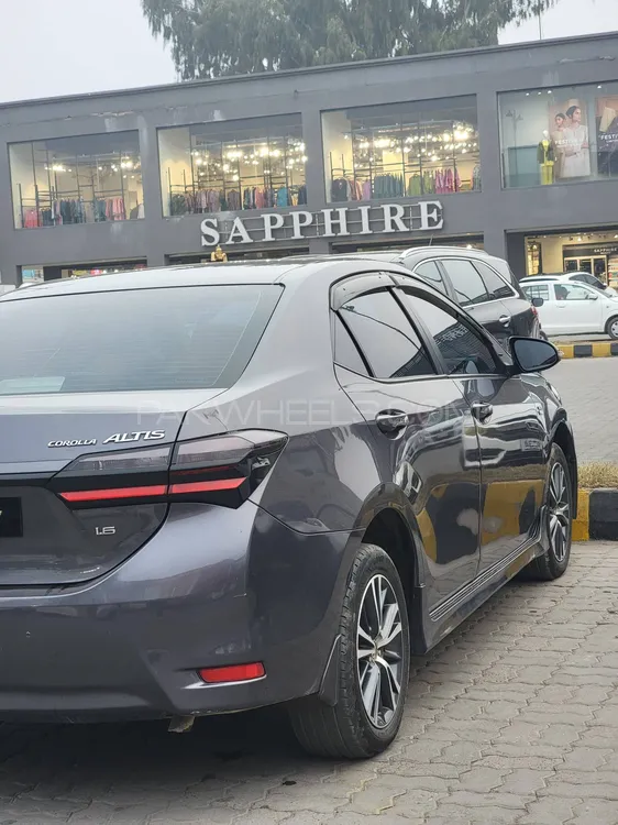 Toyota Corolla 2019 for Sale in Sialkot Image-1