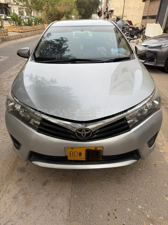 Toyota Corolla 2015 for Sale in Karachi Image-1