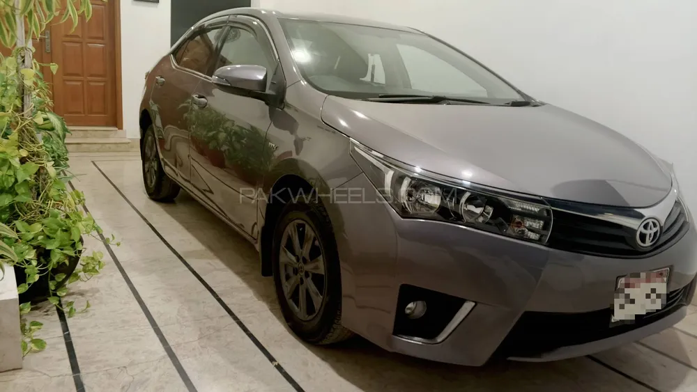 Toyota Corolla 2016 for Sale in Karachi Image-1