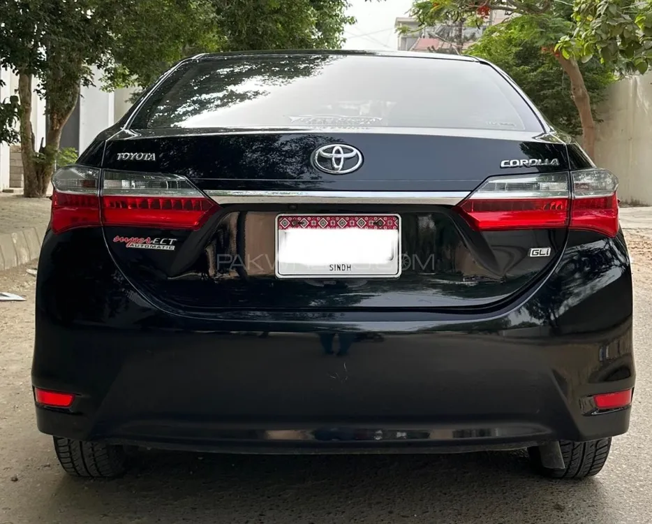 Toyota Corolla 2020 for Sale in Karachi Image-1
