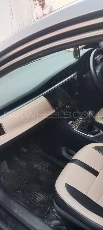 Toyota Corolla 2015 for Sale in Lahore Image-1