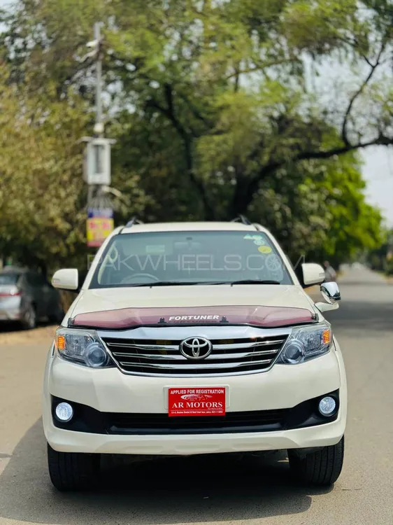 Toyota Fortuner 2013 for Sale in Lahore Image-1