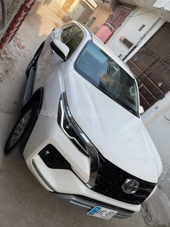 Toyota Fortuner 2021 for Sale in Jhang Image-1