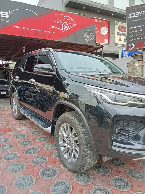 Toyota Fortuner 2021 for Sale in Lahore Image-1