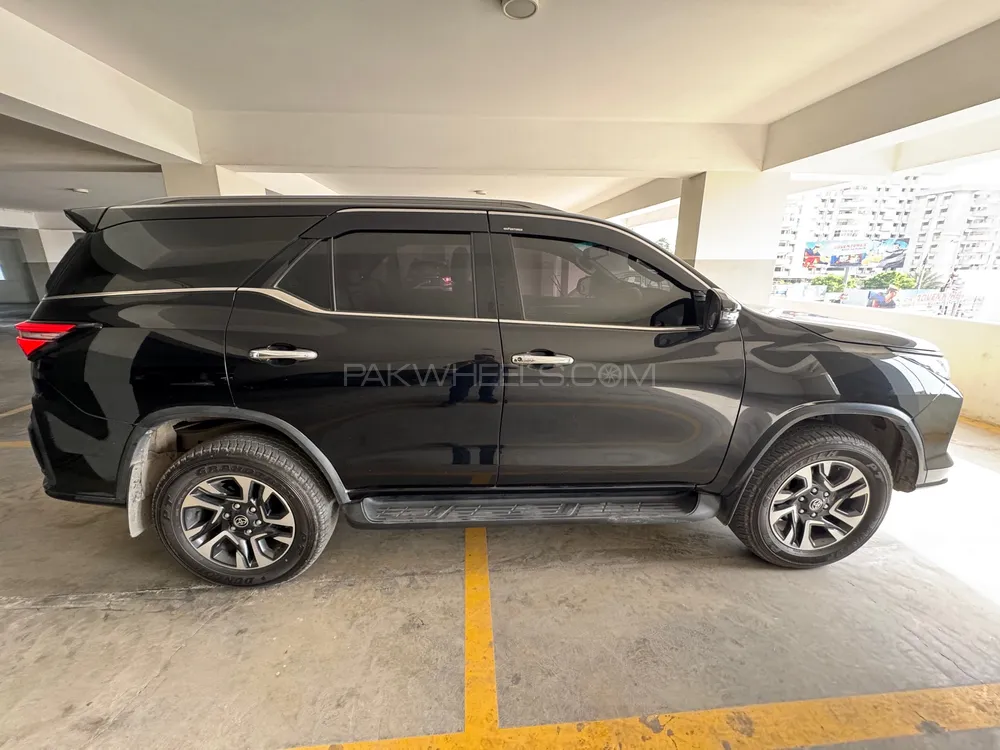 Toyota Fortuner 2024 for Sale in Karachi Image-1