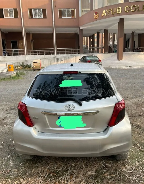 Toyota Vitz 2011 for Sale in Abbottabad Image-1