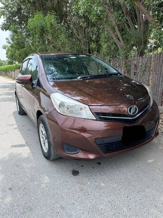 Toyota Vitz 2011 for Sale in Faisalabad Image-1