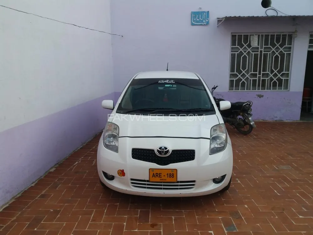 Toyota Vitz 2005 for Sale in Bannu Image-1