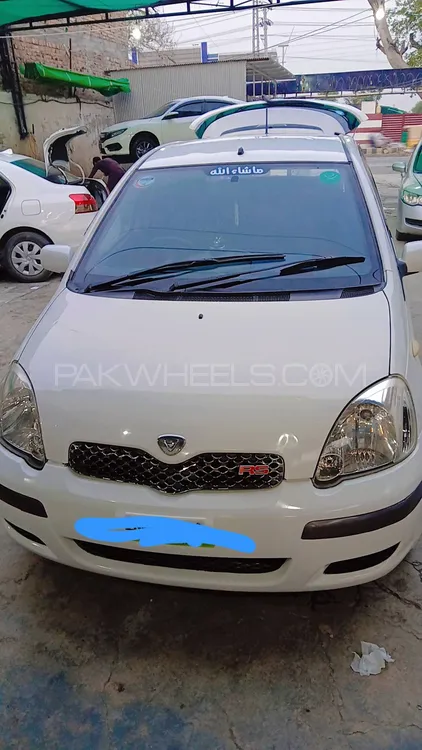 Toyota Vitz 2002 for Sale in Mardan Image-1