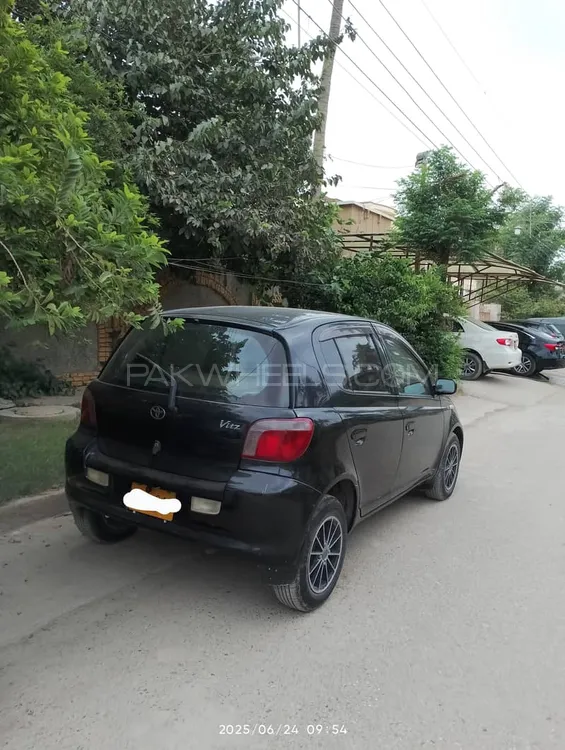 Toyota Vitz 2001 for Sale in Karachi Image-1