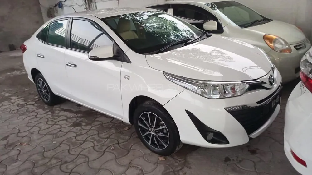 Toyota Yaris Sedan 2022 for Sale in Hayatabad Image-1