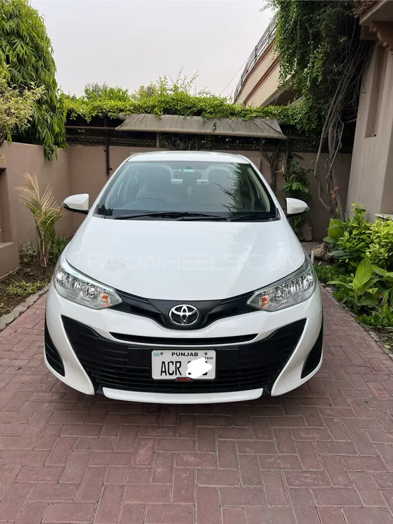 Toyota Yaris Sedan 2021 for Sale in Lahore Image-1