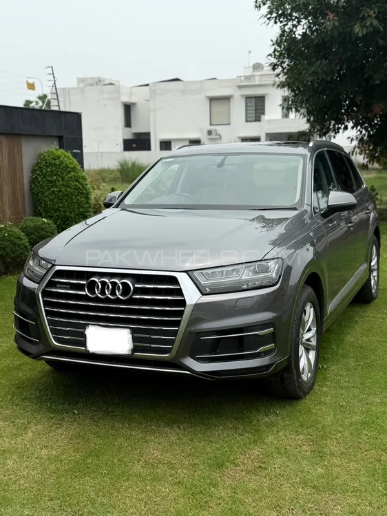 Audi Q7 2016 for Sale in Lahore Image-1