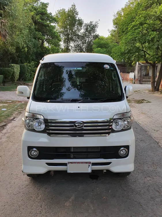 Daihatsu Atrai Wagon 2015 for Sale in Lahore Image-1
