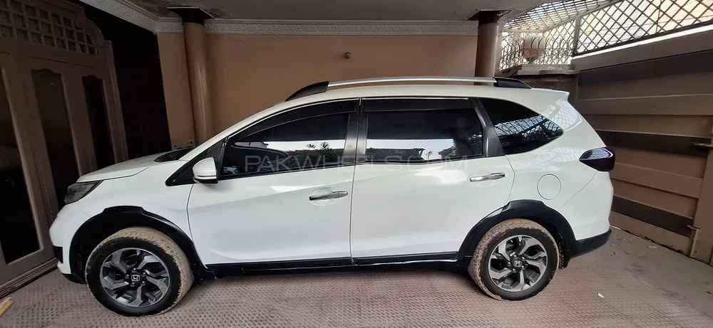 Honda BR-V 2017 for Sale in Ahmed Pur East Image-1