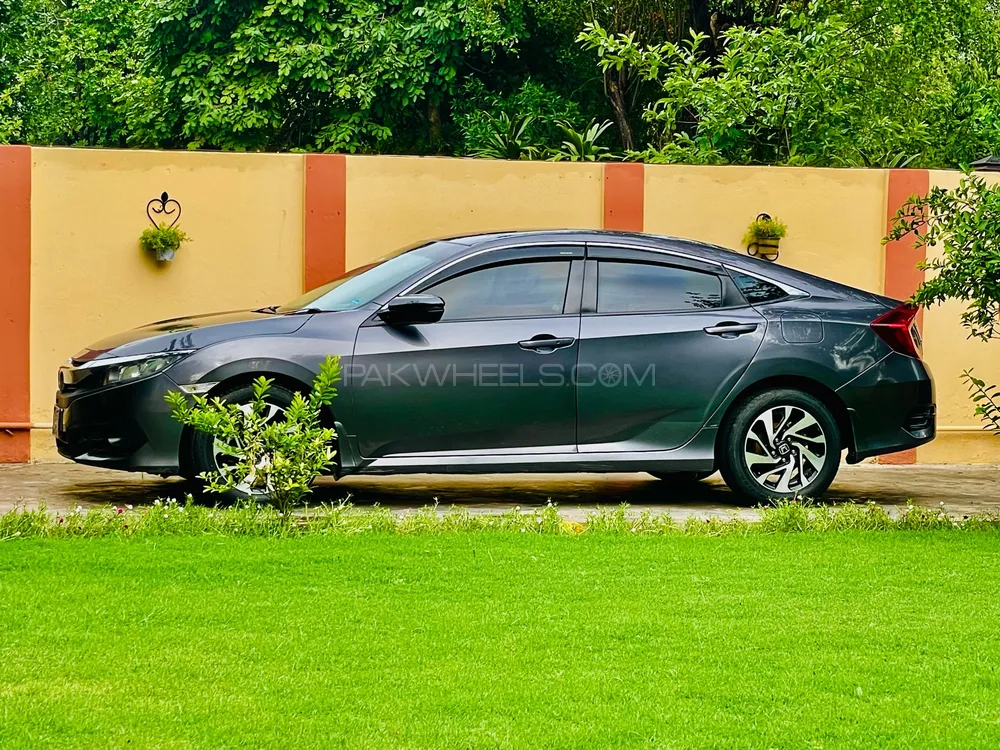 Honda Civic 2017 for Sale in Okara Image-1