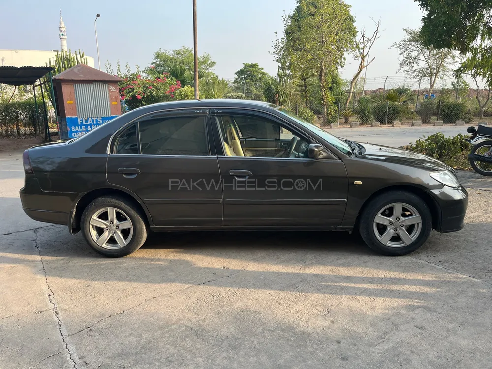 Honda Civic 2004 for Sale in Islamabad Image-1