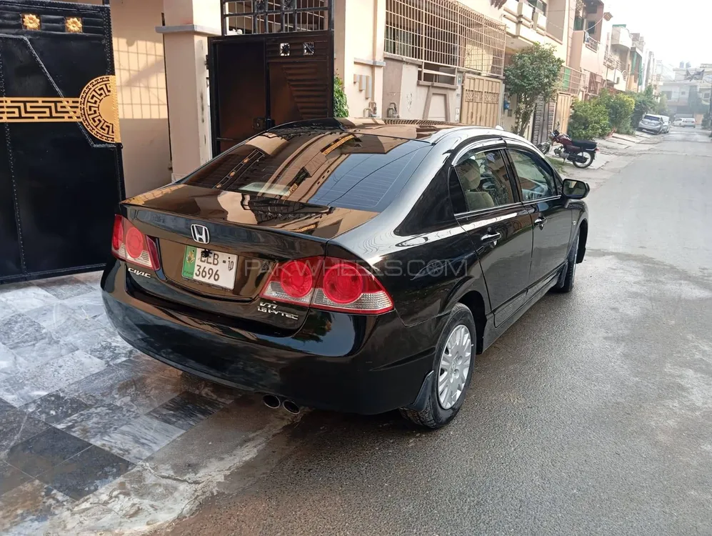 Honda Civic 2010 for Sale in Lahore Image-1