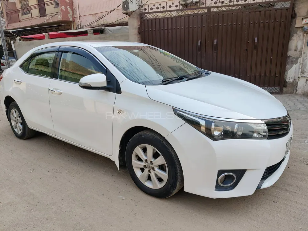 Toyota Corolla 2015 for Sale in Sargodha Image-1